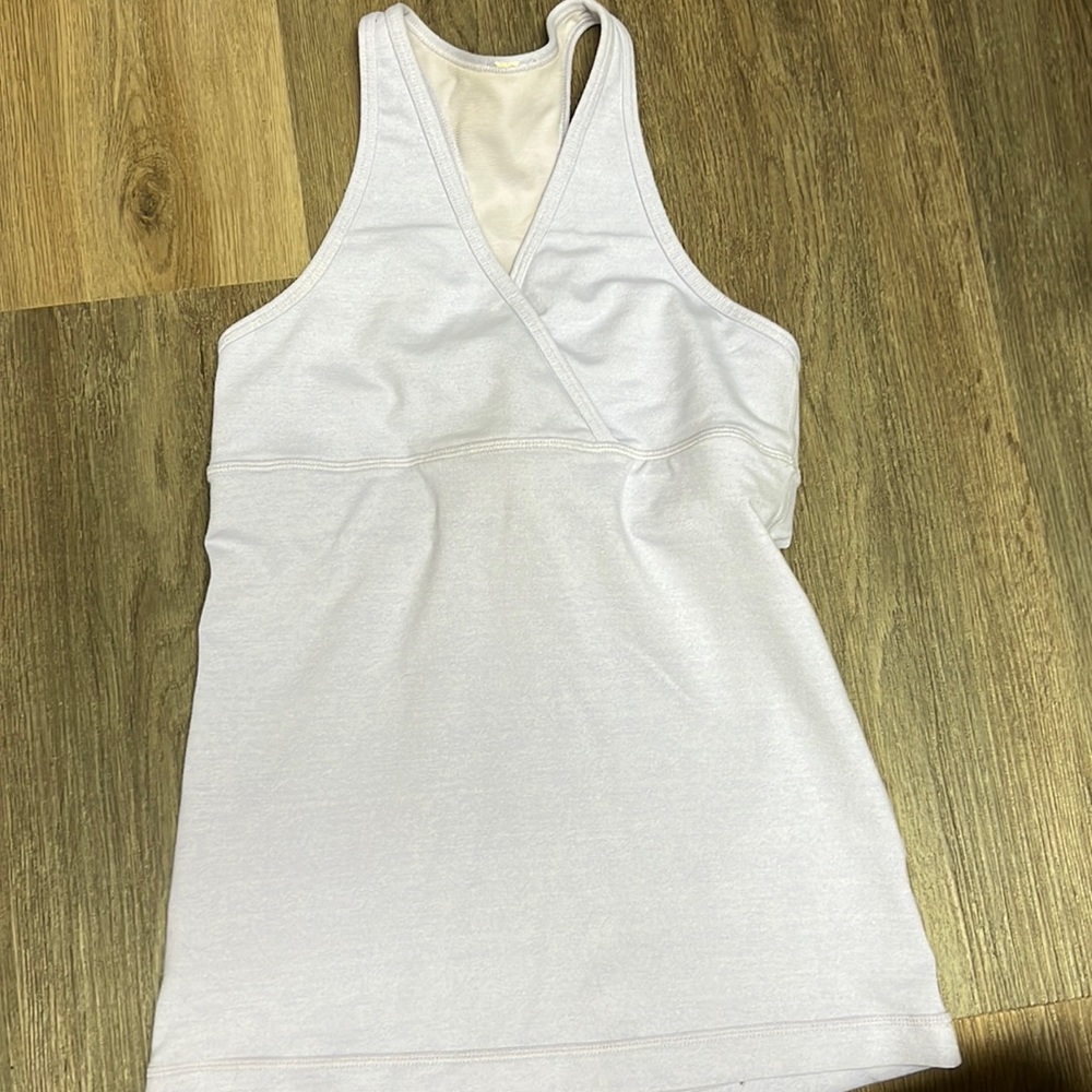Lululemon top